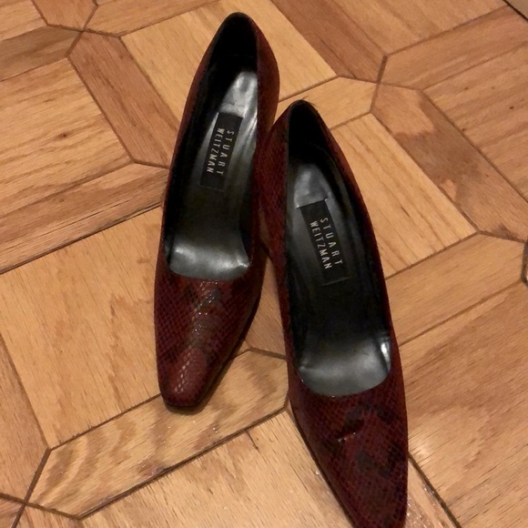 Stuart Weizman Snake print pump - Picture 1 of 7